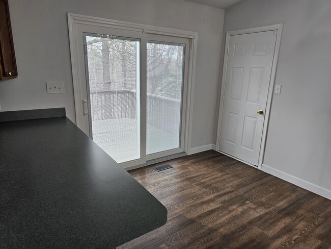 Building Photo - 189 Scarlet Oak Dr
