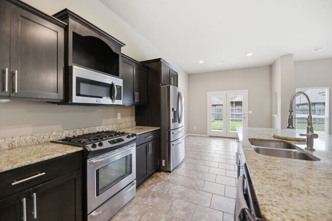 Building Photo - Well Maintained 3-bedroom, 2-bath Home in Desirable Bixby Schools North of River