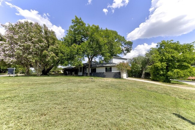 Building Photo - 6749 Fortune Rd