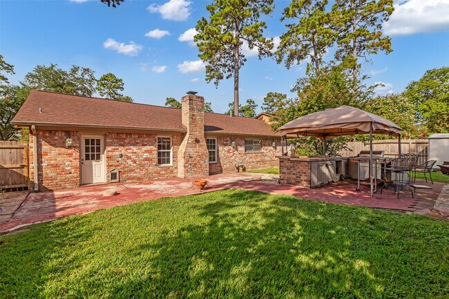 Building Photo - 23826 Farm Hill Dr