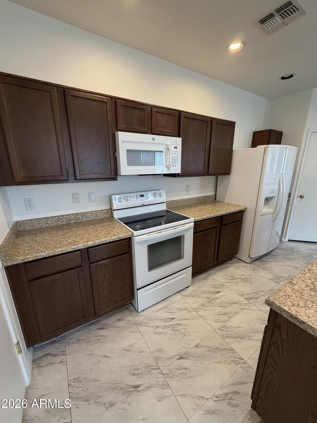 Building Photo - 7464 S 31st Pl