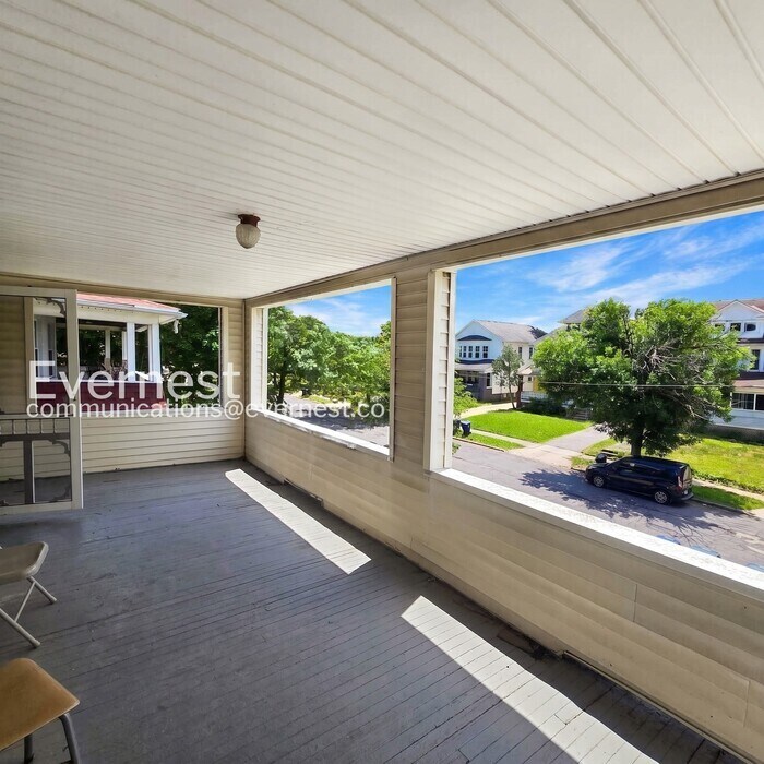 Building Photo - 3411 Beechwood Ave