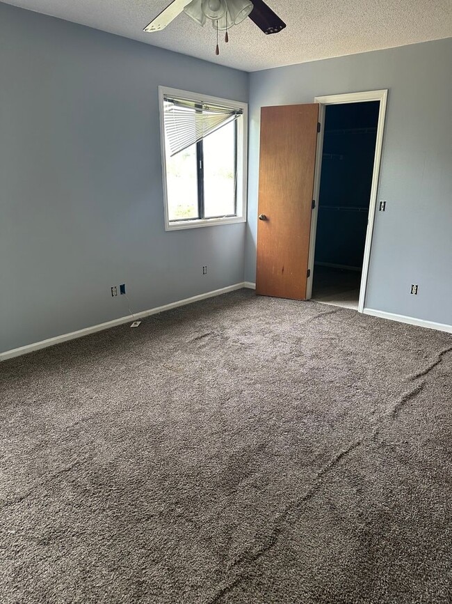 Building Photo - Coming soon 3 Bedroom 2 1/2 bath Townhome