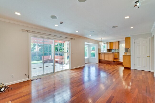 Building Photo - Spacious 3-Bed Almaden Valley Home with Bo...