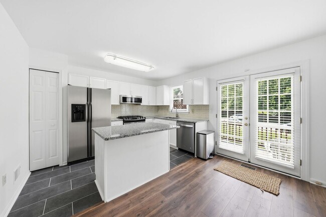 Building Photo - 46733 Woodmint Terrace