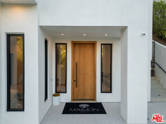 Building Photo - 3101 Belden Dr