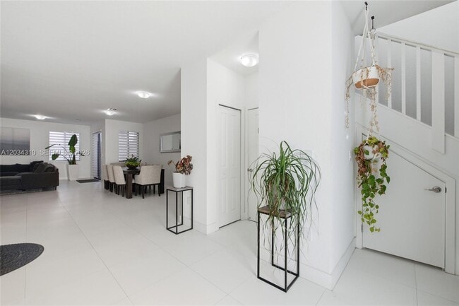 Building Photo - 13630 SW 158th Ave