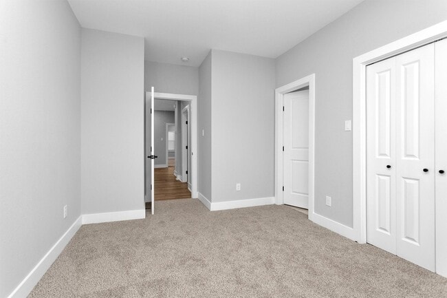 Building Photo - 6918 Dumble St