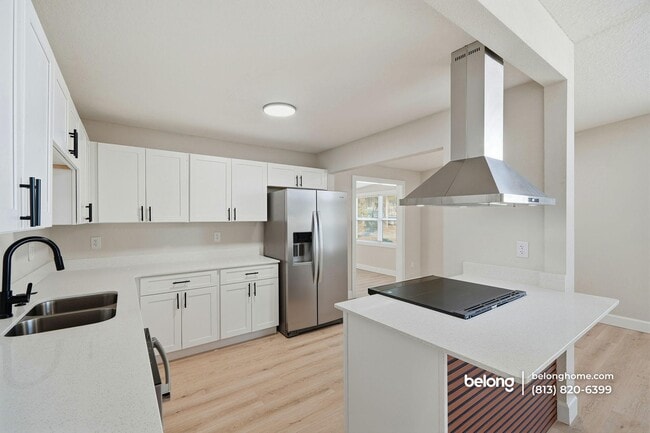 Building Photo - 3128 Bay St