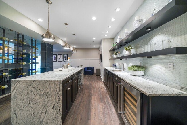 Building Photo - Luxury Fully Furnished 3 Bed 3.5 Bath Townhome in Darlington Ridge