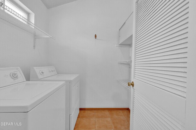 Building Photo - 7516 Plaza Taurina Dr