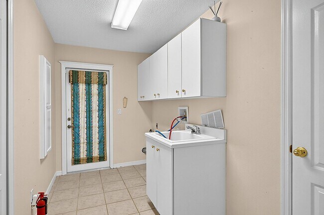 Building Photo - 69 Eagle Harbor Trail