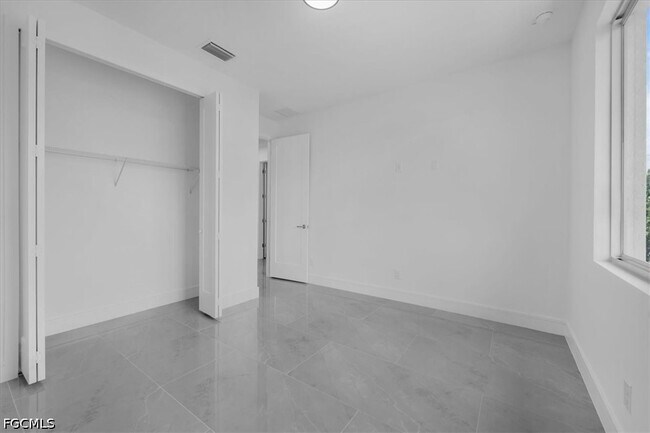 Building Photo - 3812 NW 38th St
