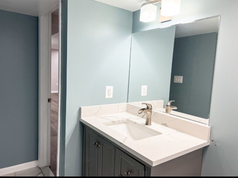 Building Photo - 1532 McCulloh St