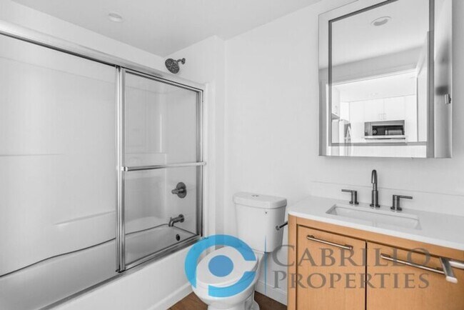 Building Photo - 6640 Valjean Ct