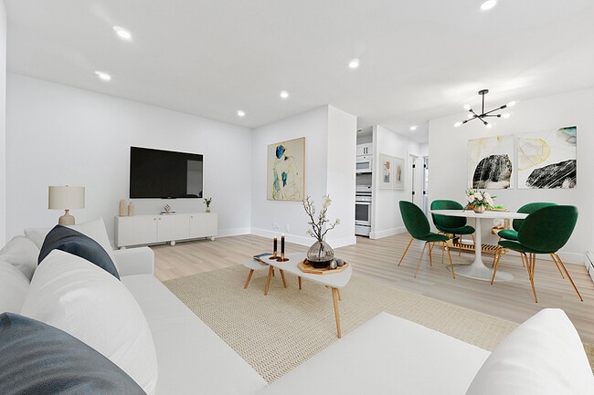 Building Photo - Colonial Village Apartments