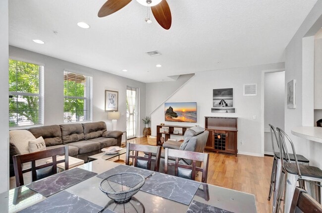 Building Photo - 4320 Blowing Point Pl