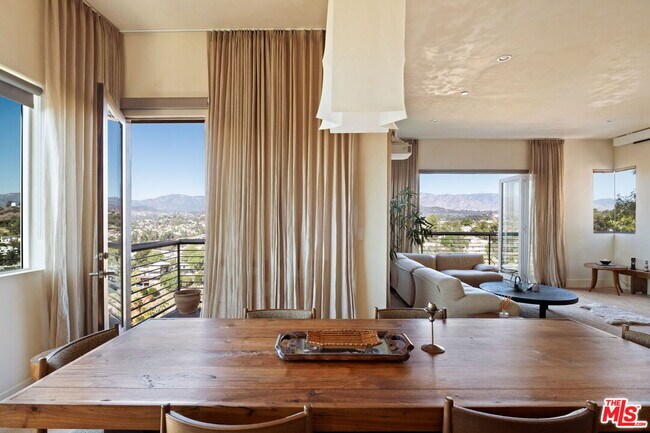 Building Photo - 3663 Kinney St