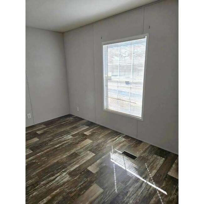 Building Photo - 1707 Hazel St