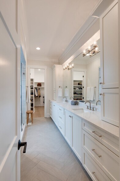 Building Photo - 3066 Long Br Cir