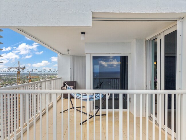 Building Photo - 1370 S Ocean Blvd