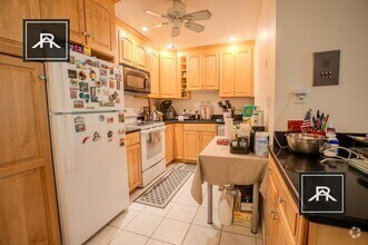 Building Photo - 1 bedroom in Newton MA 02460