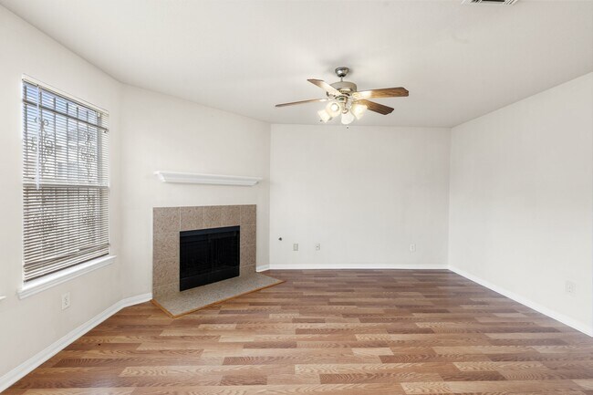 Building Photo - 3111 Holly Ranch Dr
