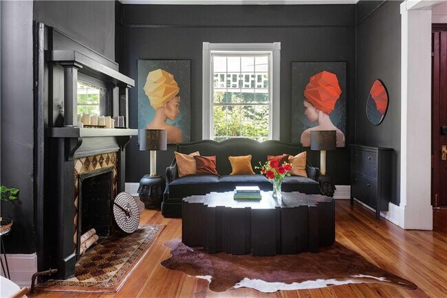 Building Photo - 383 Park Ave SE