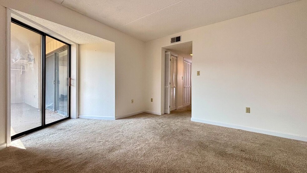 Building Photo - 221 Woodland Rd