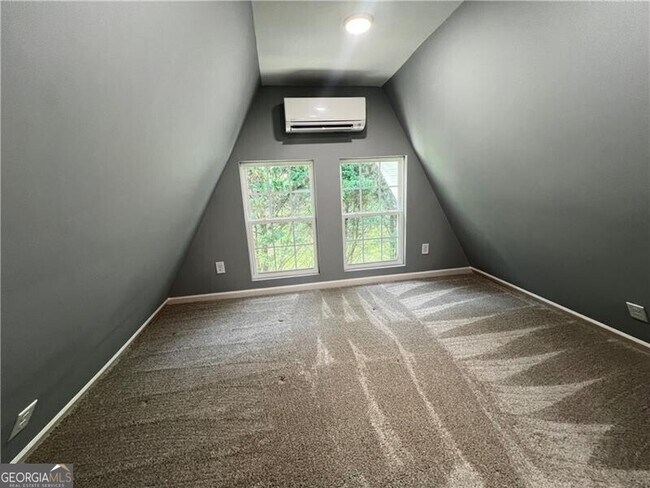 Building Photo - 351 Valley View Cir SE
