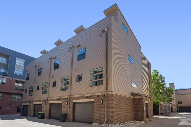 Building Photo - 2900 Inca St