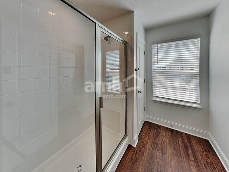 Building Photo - 5953 Hagar Vly Dr