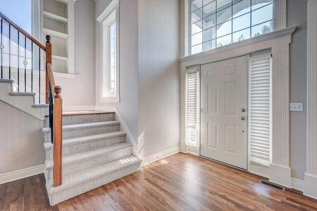 Building Photo - {14400} Somerset Brooke + Beautifully Updated Throughout + Finished Walk Out Basement + Fenced Yard