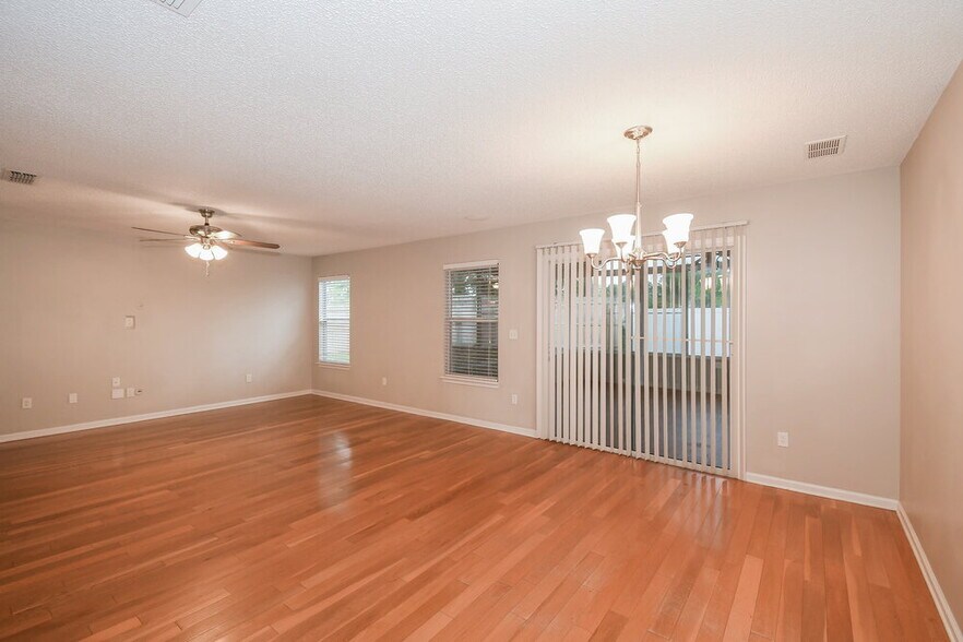 Building Photo - 13558 Ashford Wood Ct W