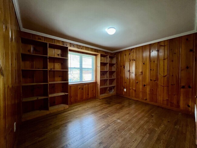 Building Photo - 3 Bedroom / 2 Bath in Dalraida