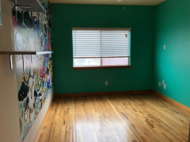 Building Photo - 2303 Whitney St