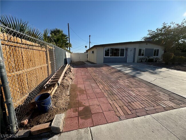 Primary Photo - 5609 Gipsy Ave