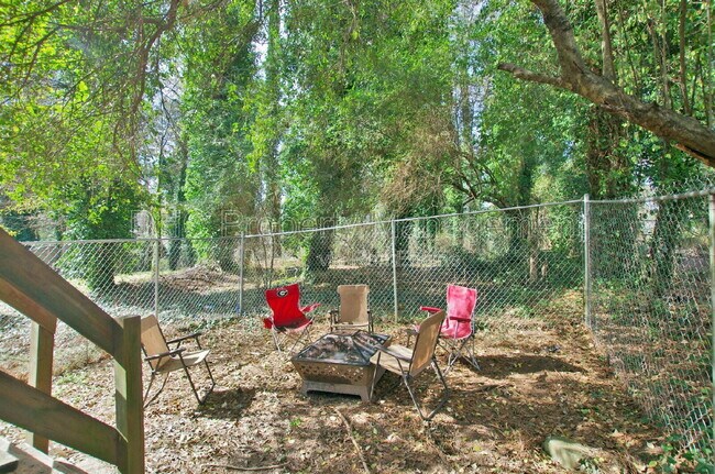 Building Photo - 1257 Lorenzo Dr SW