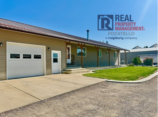 Building Photo - 13355 N Dekay Rd