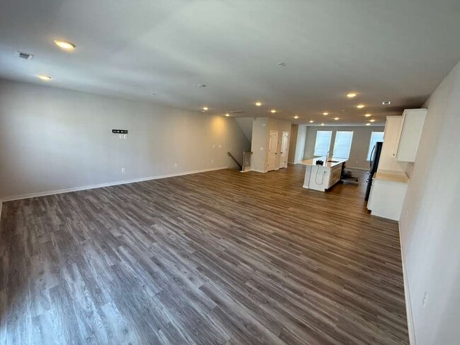 Building Photo - 5912 Whitehurst Ln