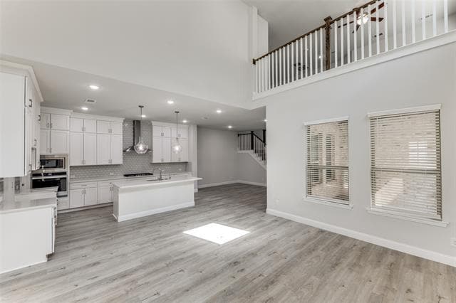 Building Photo - 4592 Refugio Dr