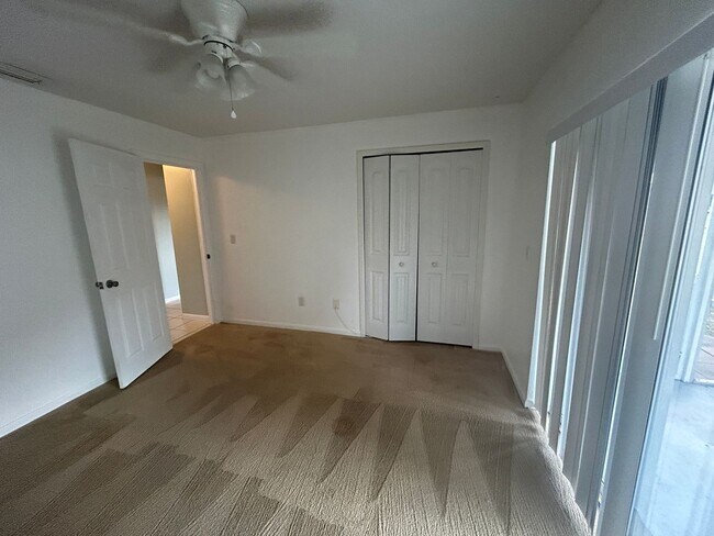 Building Photo - 1228 SE 24th Ave