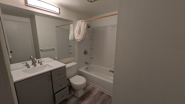 Building Photo - Experience Capitol Hill Living: Studio in Park Summit W/Washer and Dryer!