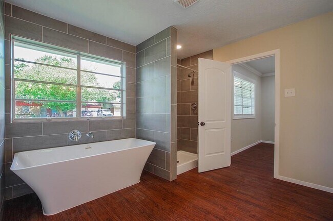 Building Photo - 4205 Ember Ln