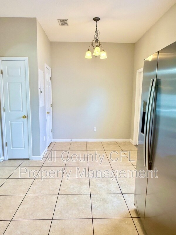 Building Photo - 16752 Cedar Crest Dr