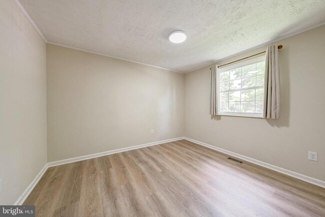 Building Photo - 9802 Brightlea Dr