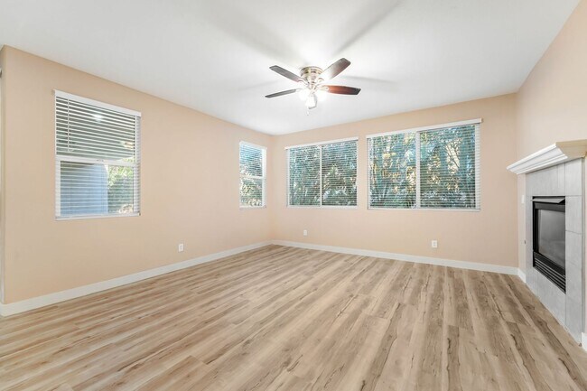 Building Photo - 9721 Sienna Valley Ave