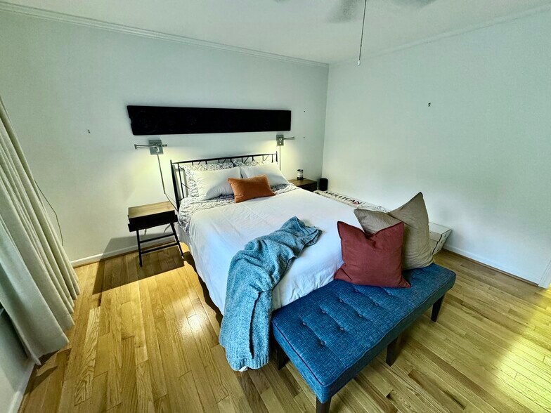 Building Photo - 1 Hillington Pl