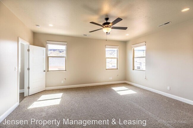 Building Photo - 6 br, 3.5 bath House - 2773 South 3440 West