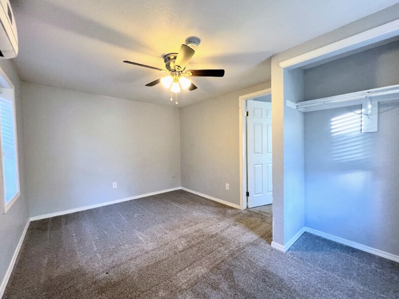 Building Photo - 4670 Pennsylvania St